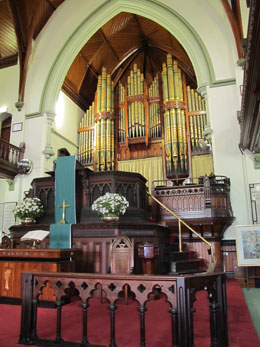 Albert Street Uniting Church – Altar and Organ